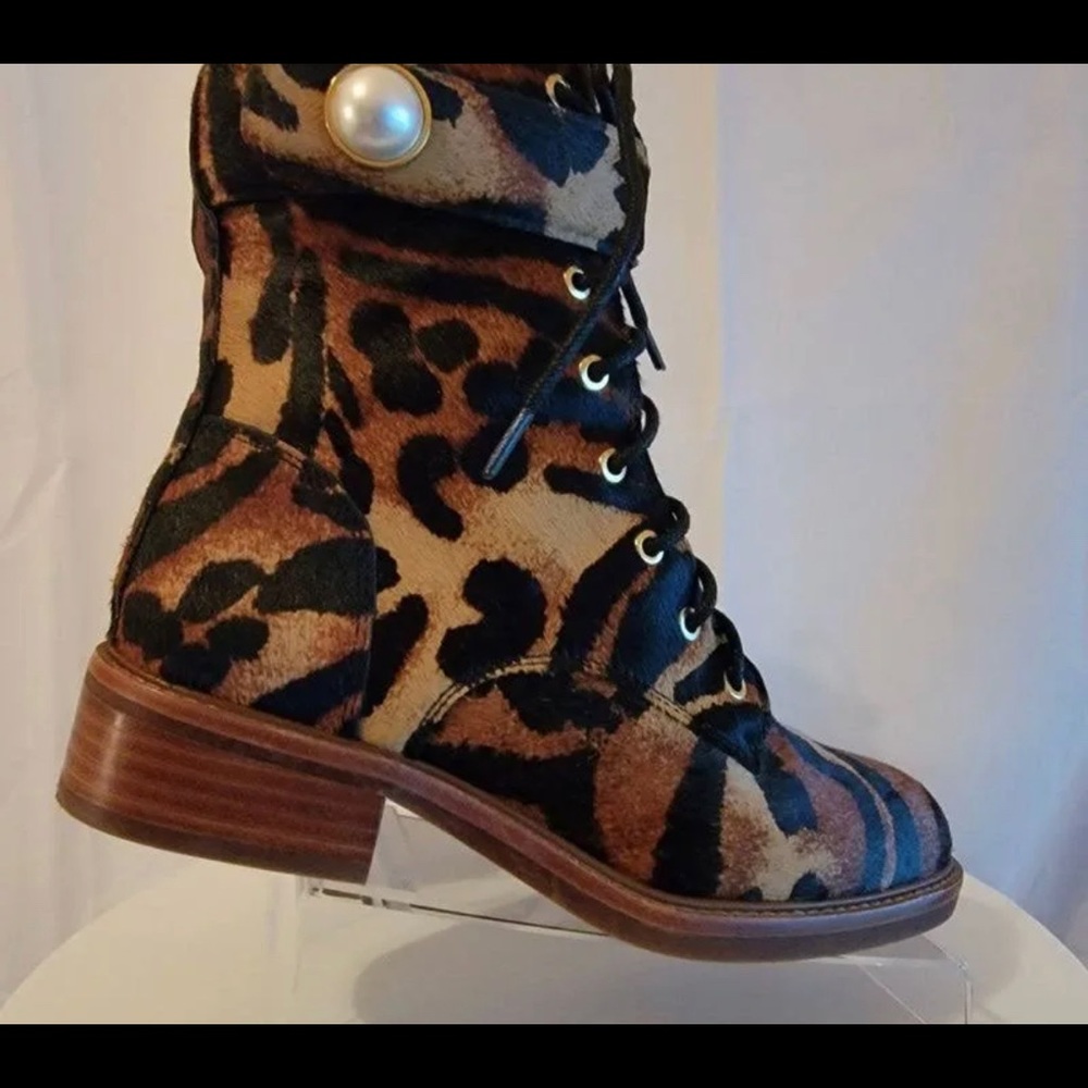 Gorgeous cow hair and leather Louise et Cie boots. Pearl detail. Size 7-1/2